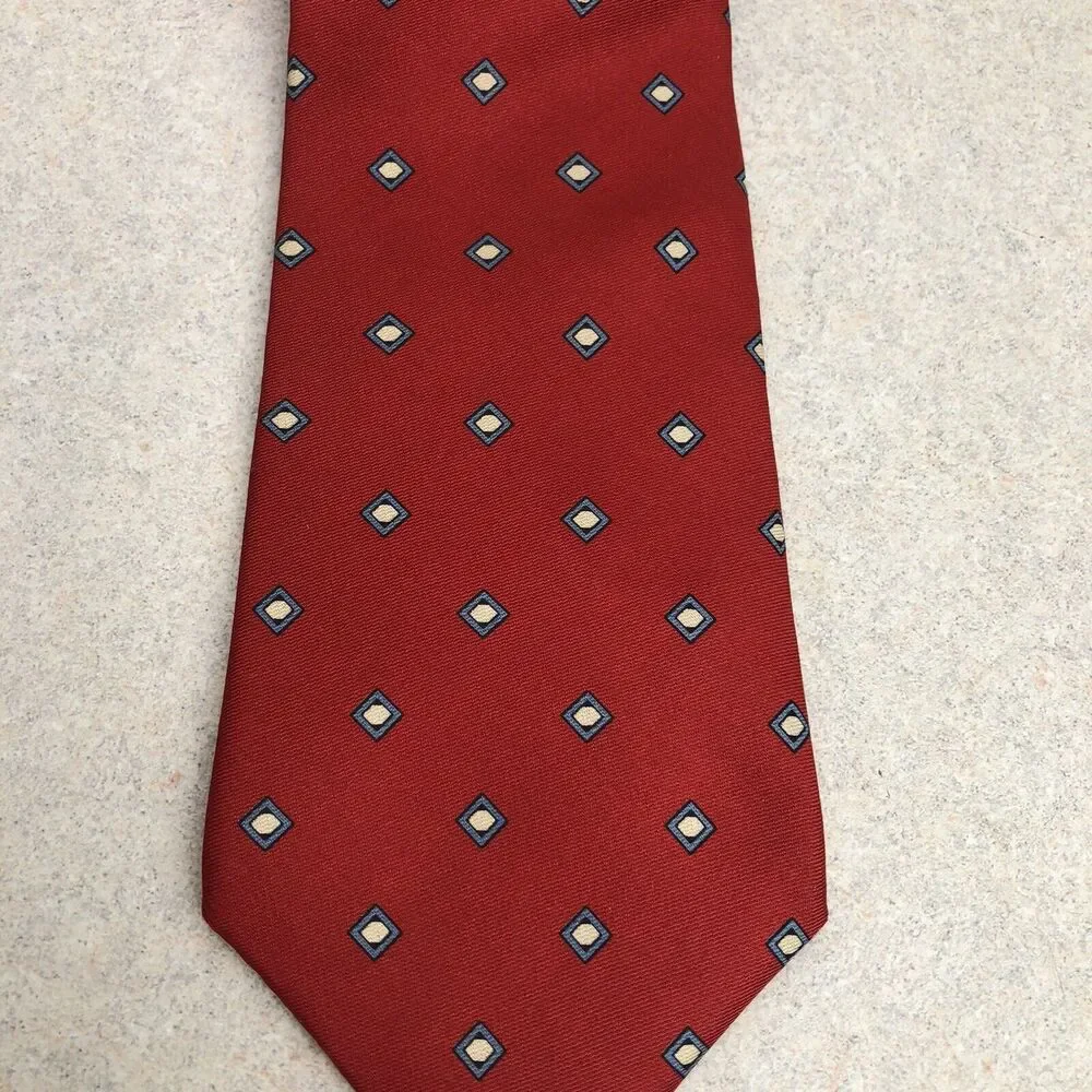 Calvin Klein Men's Neck‎ Tie Red Geo Silk Blend 100% Silk Italy